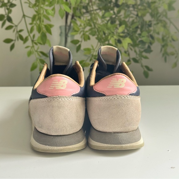 New Balance 620 pink and navy size 5.5 - Picture 2 of 10